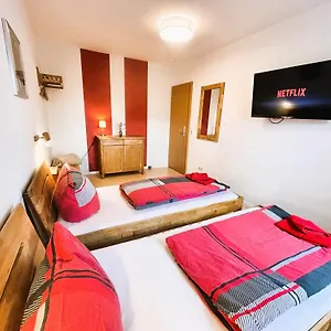 https://ferienhaus-landeskrone.dresdenhotels.net